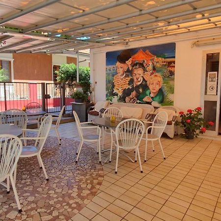 Hotel Eleonora ริมินี ภายนอก รูปภาพ