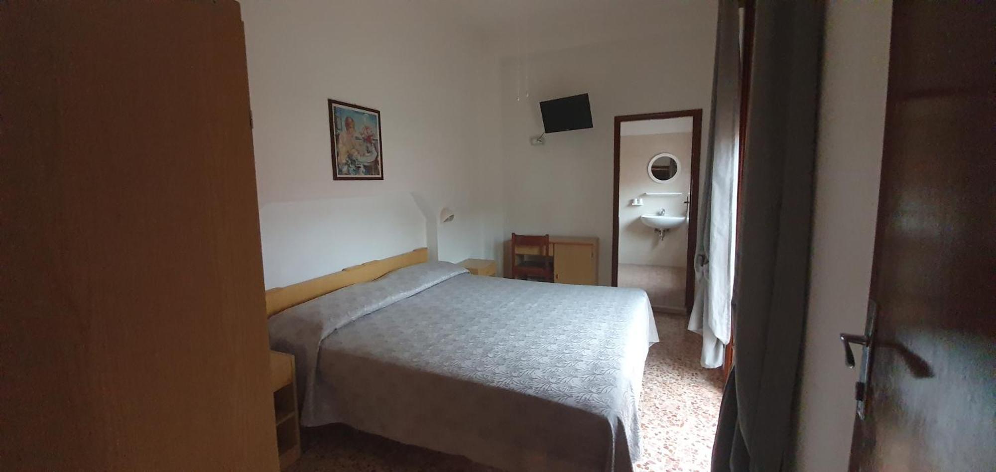 Hotel Eleonora ริมินี ภายนอก รูปภาพ