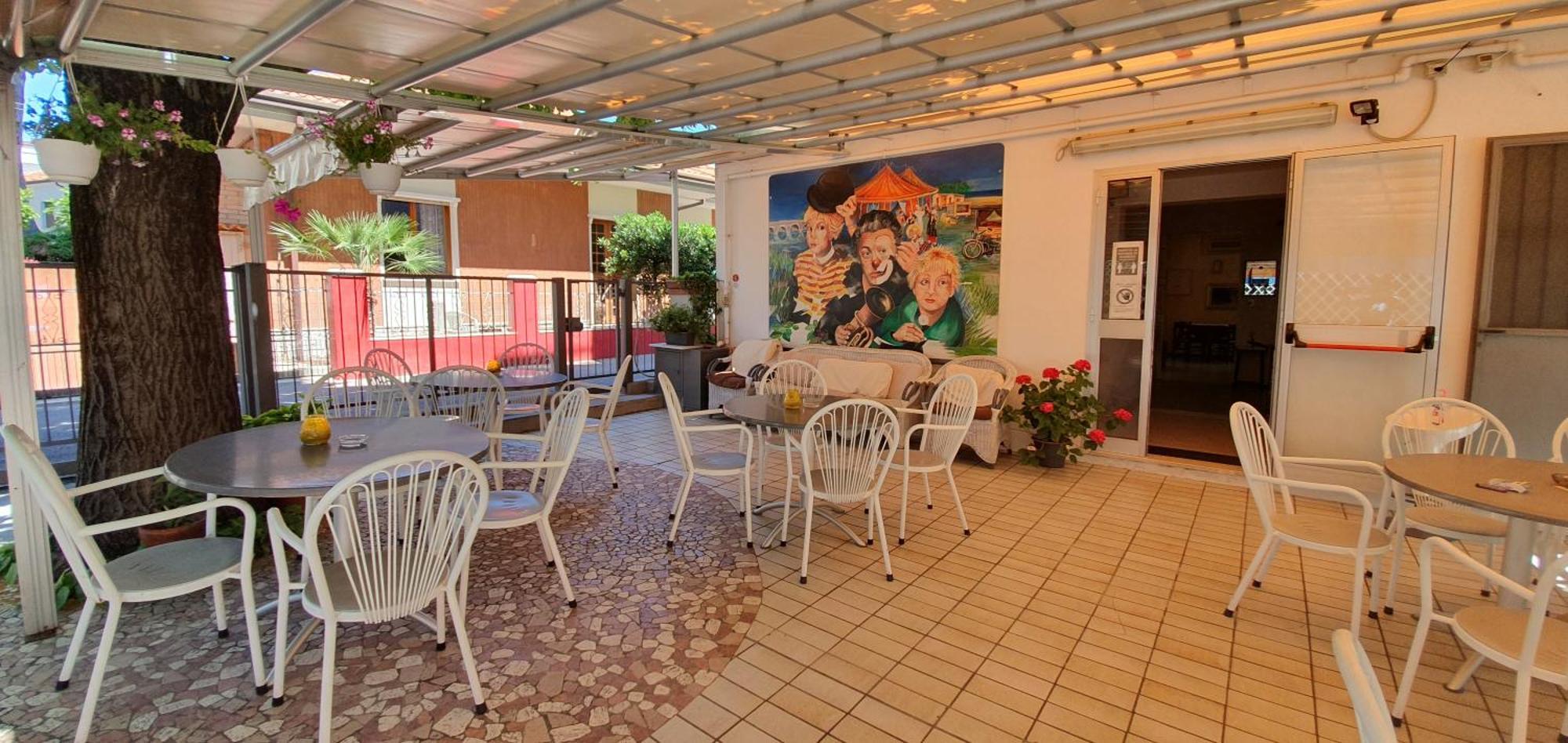 Hotel Eleonora ริมินี ภายนอก รูปภาพ